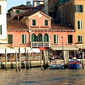 Hotel Canal & Walter Veneza